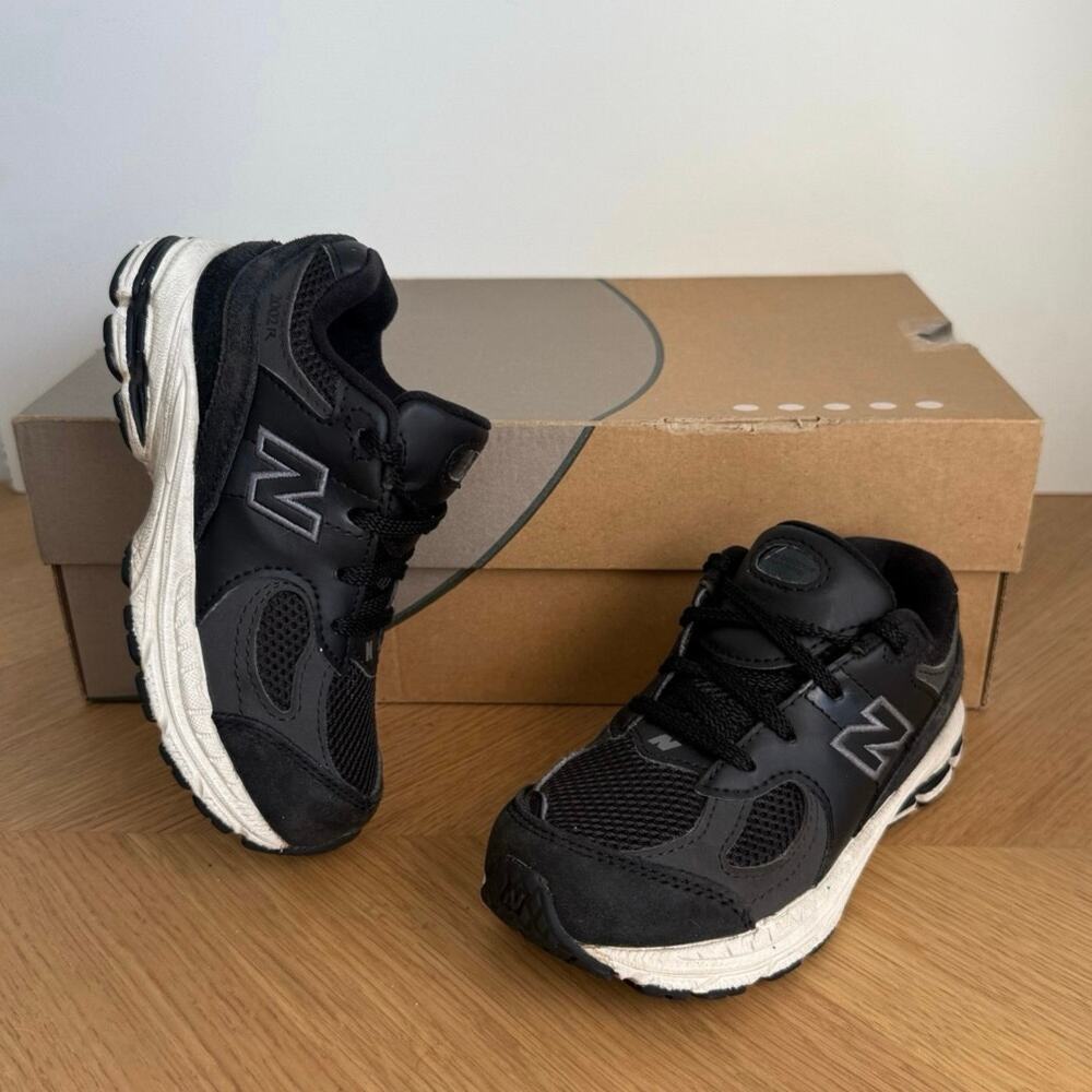 New Balance 2002 R Black/White Toddler Sneakers- SZ 10 C